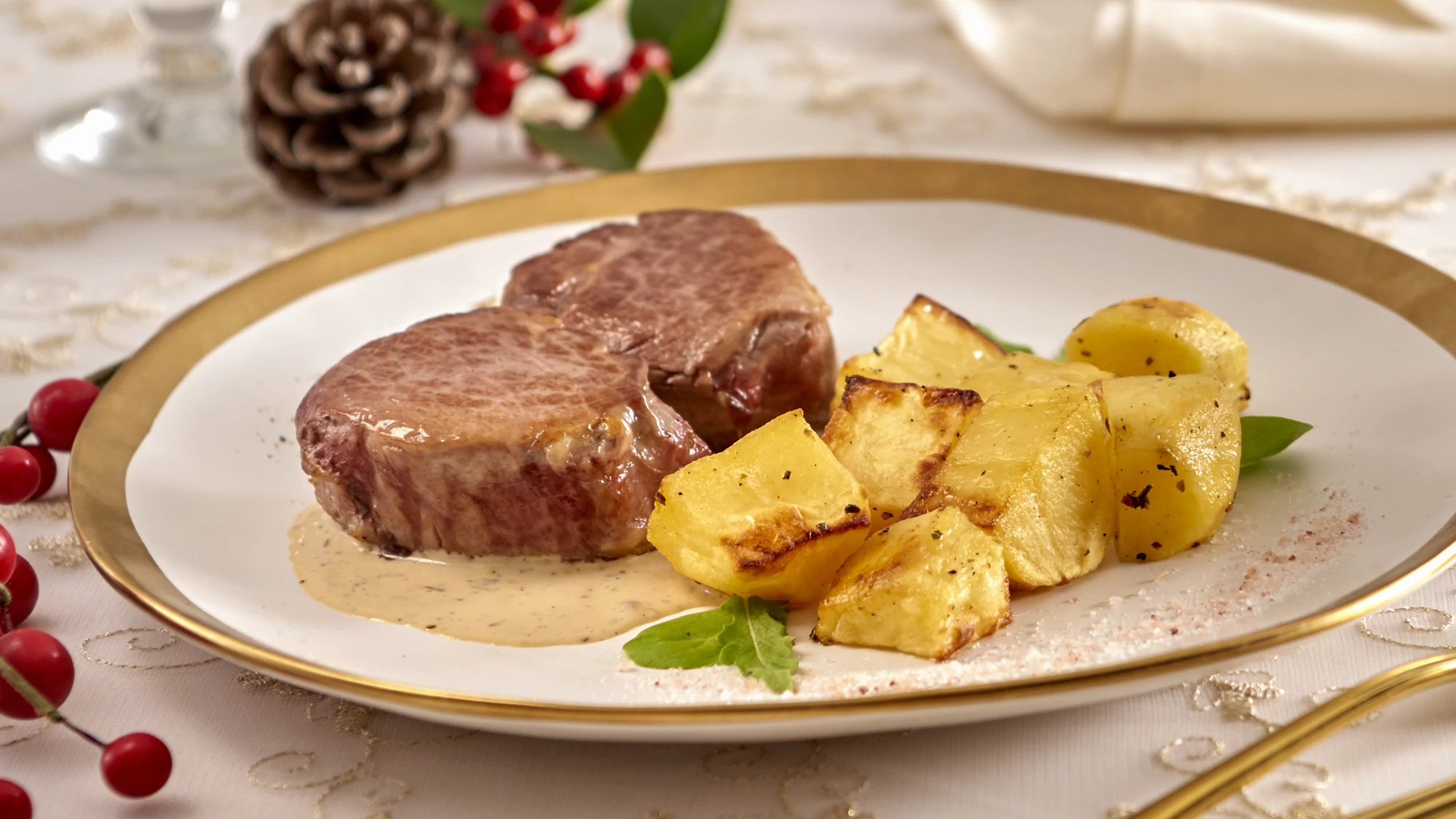 Filetto Di Maiale Con Salsina Al Pepe 4 Stagioni E Patate Al Forno Con ...